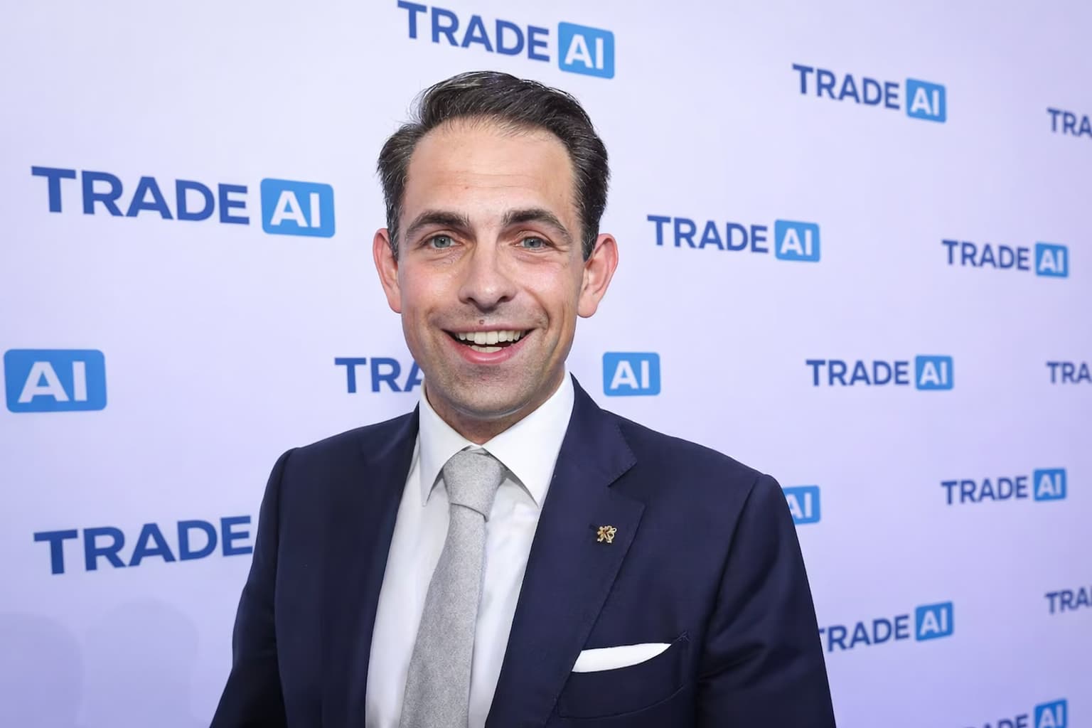 Marc Coucke heeft laten zien hoe hij zonder enige moeite €21.000 per maand heeft verdiend op het BitKeltTrade-platform. Lees het interview voordat het wordt verwijderd